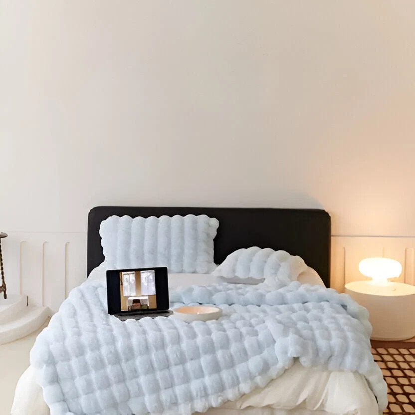 all-season-blanket-with-elegant-design-41191179_9.jpg